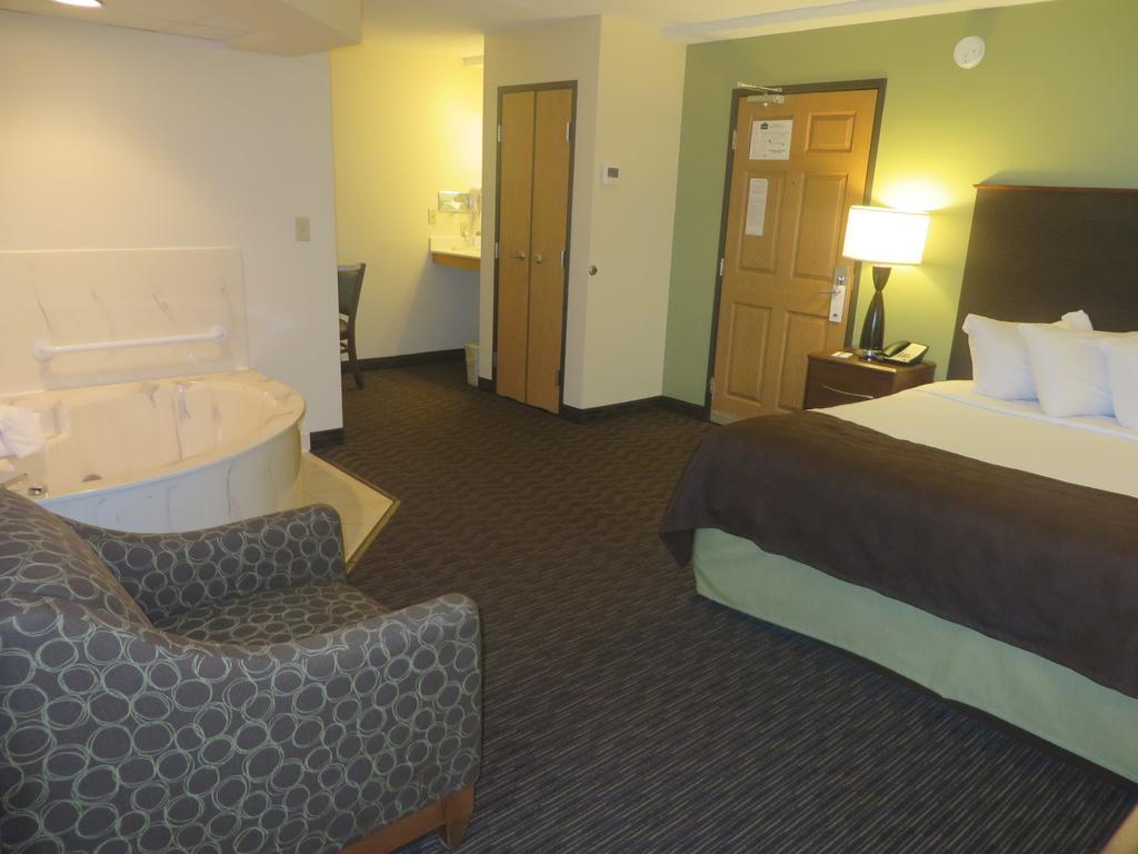 Americinn By Wyndham Rice Lake Ngoại thất bức ảnh